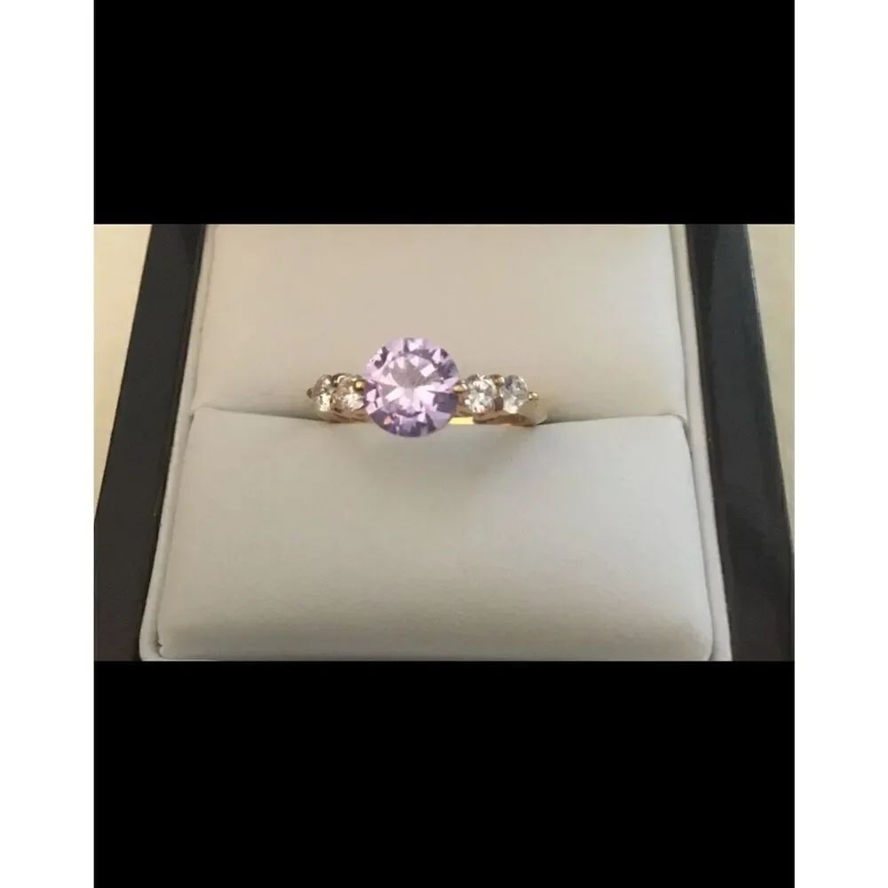 Gorgeous 18KYGP Round Cut Lavender Sim Diamond Bridal/Right Hand Ring Sz 6